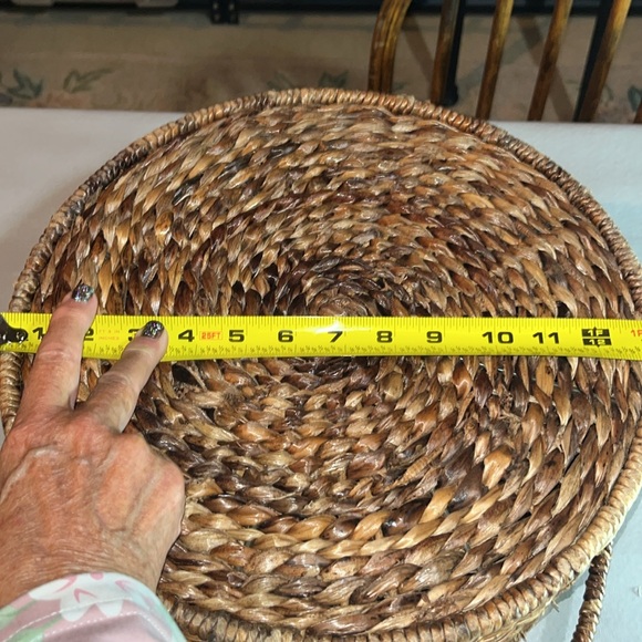Round Handcrafted Shellacked Basket - Picture 5 of 6